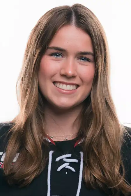 Bella Finnegan, Hockey, Harvard University