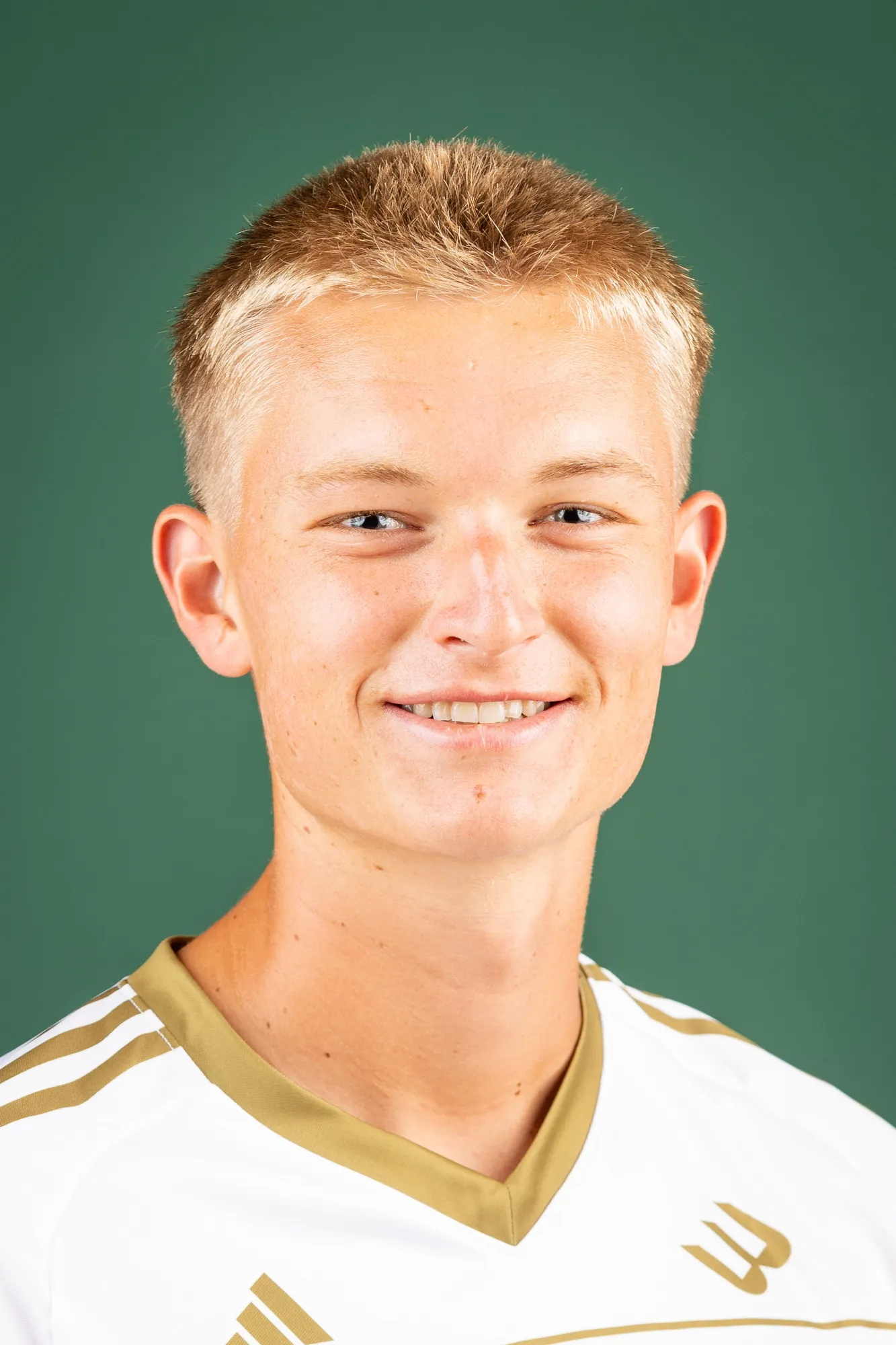 Marlow Buettner, Soccer, undefined