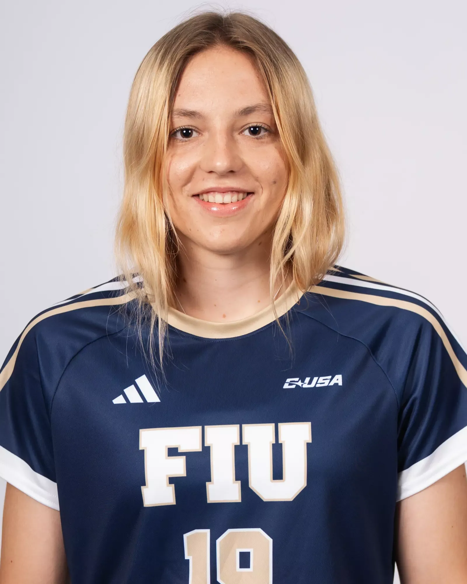 Mona Gellert, Soccer, undefined