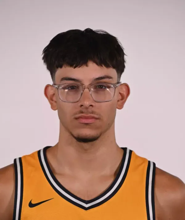 Isaiah Betancourt, Basketball, Dominican University
