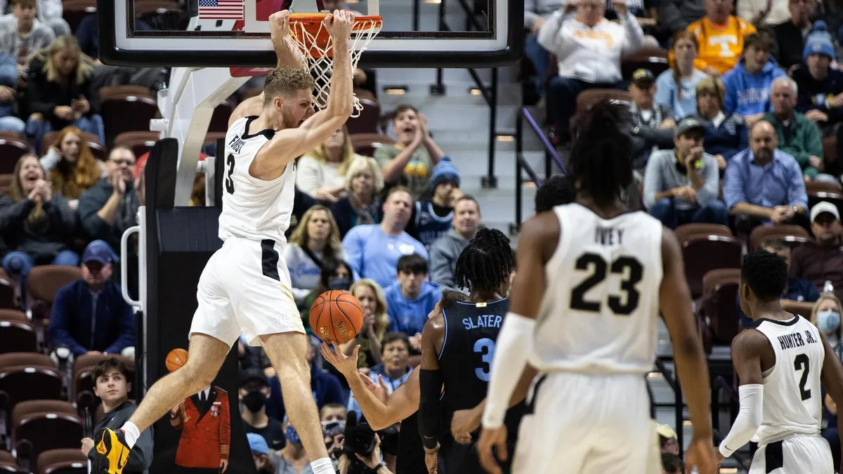 TD Williams, Football, undefined