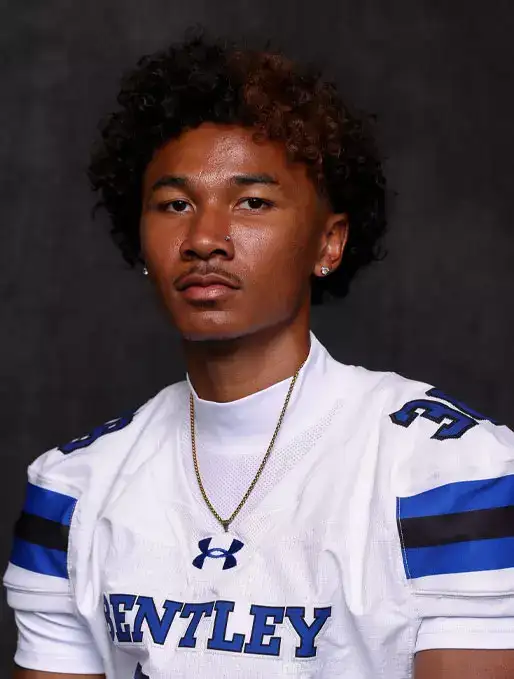 Sean Winbush, Football, Bentley University