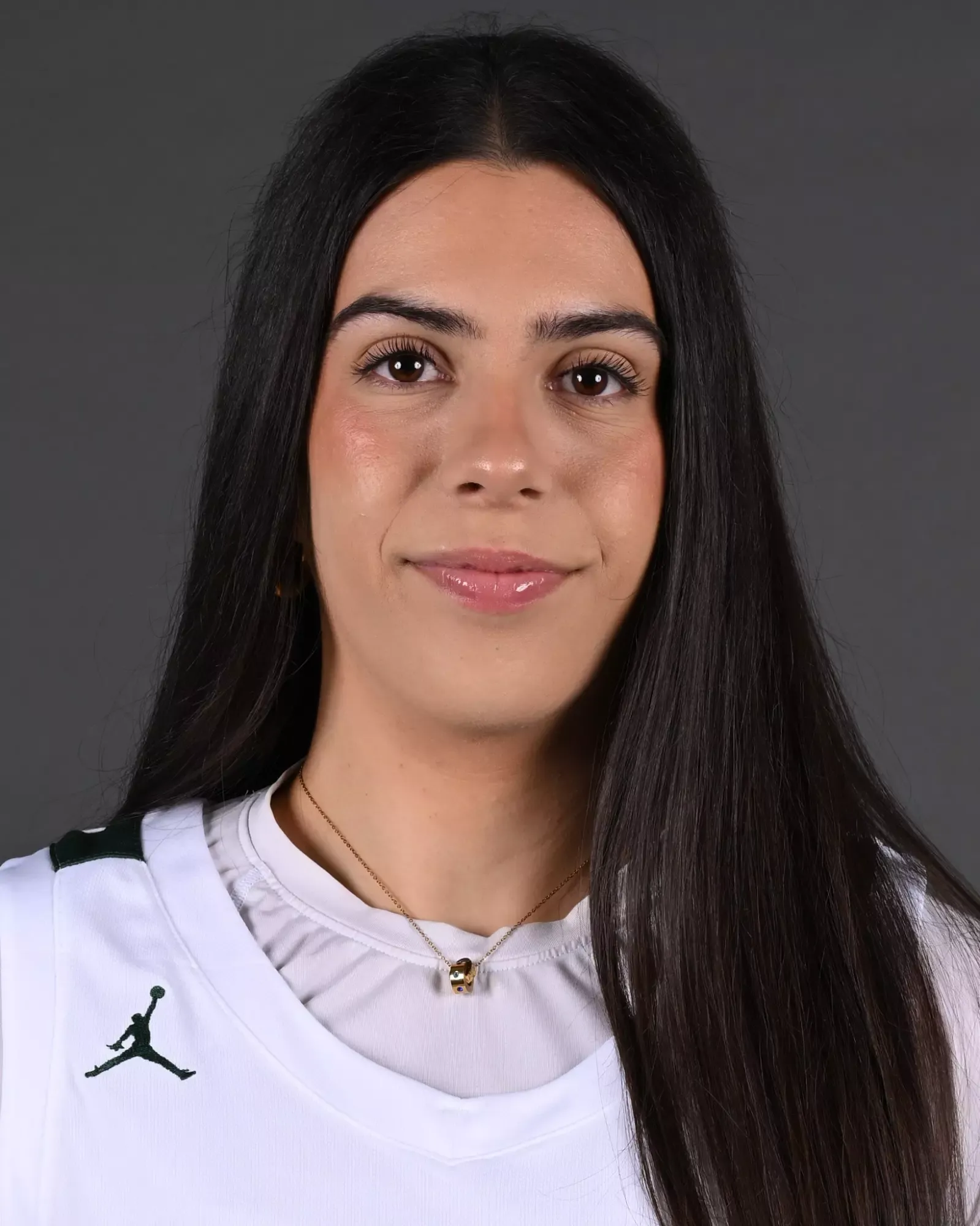 Lucia Hervia, Basketball, Point Park University