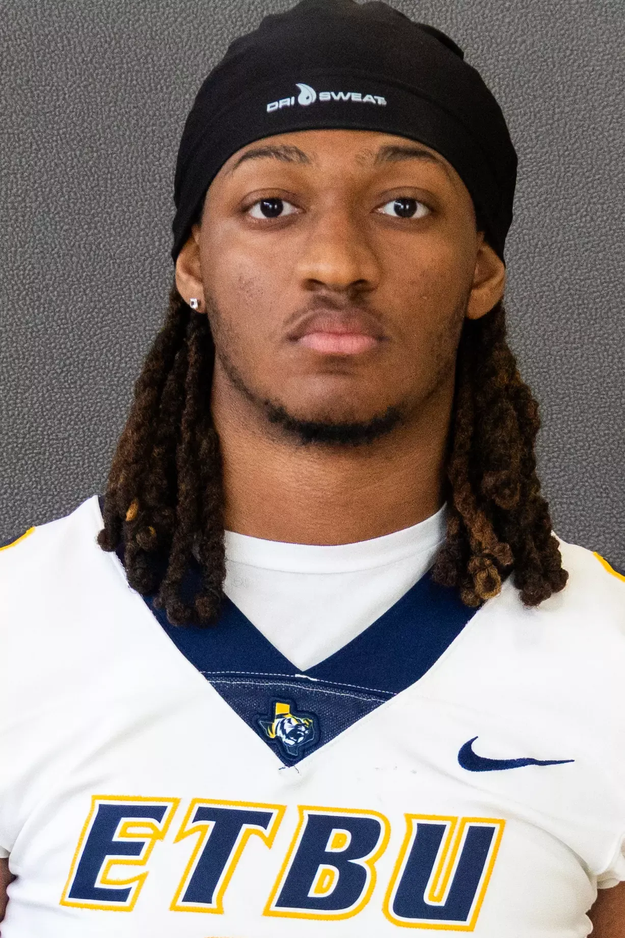 Ashton Lynch, Football, undefined
