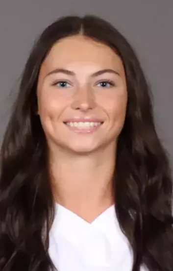 Izzy Carlyle, Softball, undefined