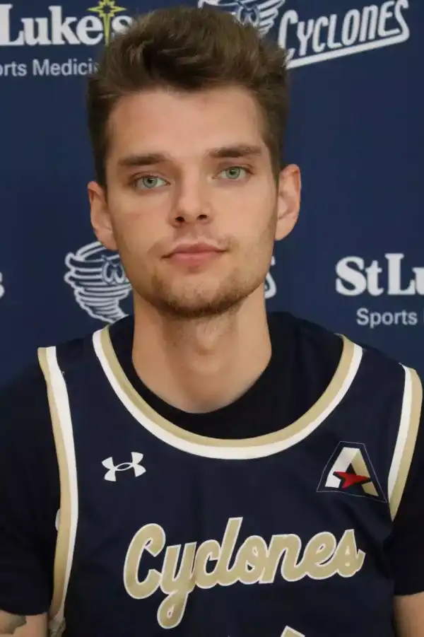 Benjamin Thomas, Basketball, Centenary University