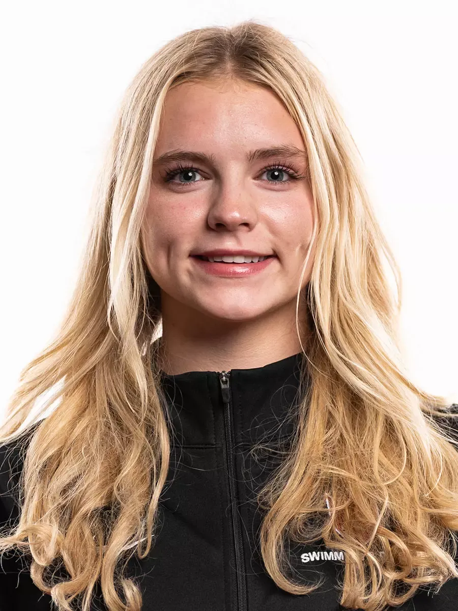 Aliana Marakovic, Swimming & Diving, Harvard University