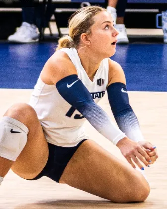 Sadie Warren, Volleyball, undefined