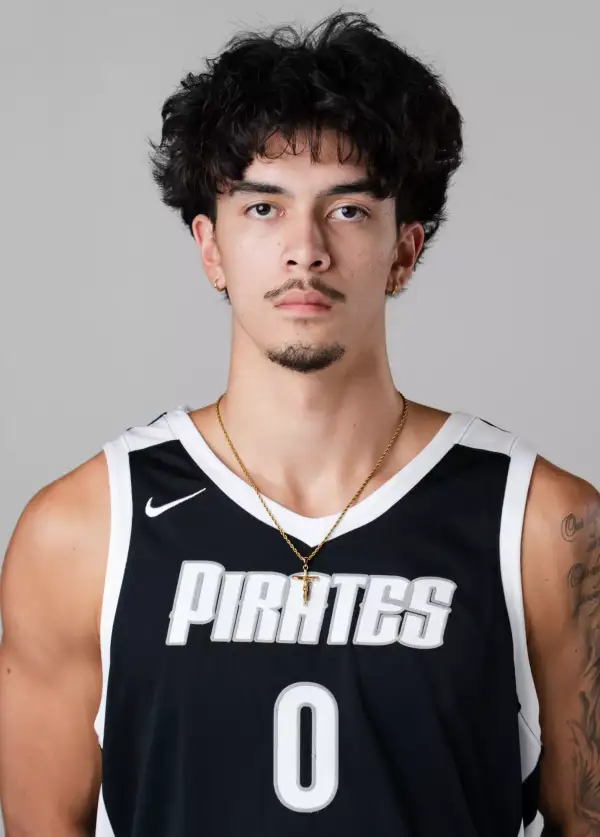 Zander Kamai, Basketball, Southwestern University