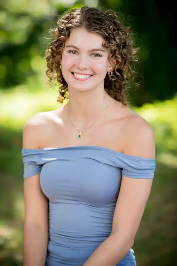 Natalie Lomonosov, Swimming & Diving, Loyola University Maryland