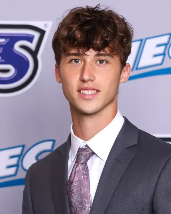 Langdon Laws, Football, Stonehill College