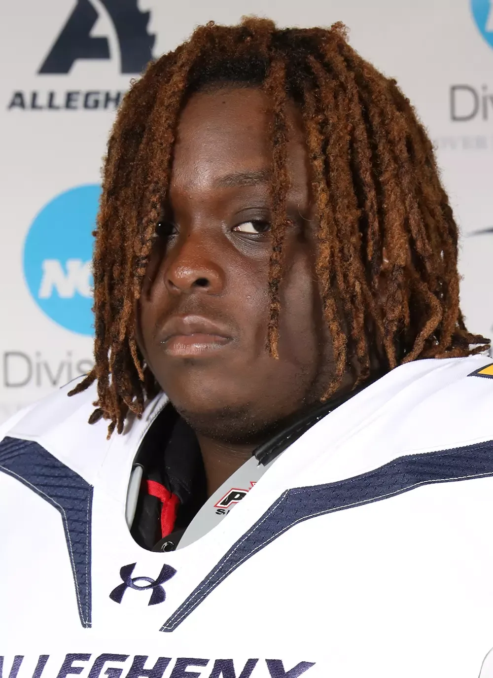 Zach Dorelien, Football, undefined