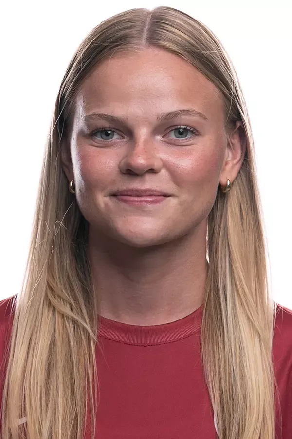 Irena Hedinsdottir Gonzalez, Soccer, Harvard University