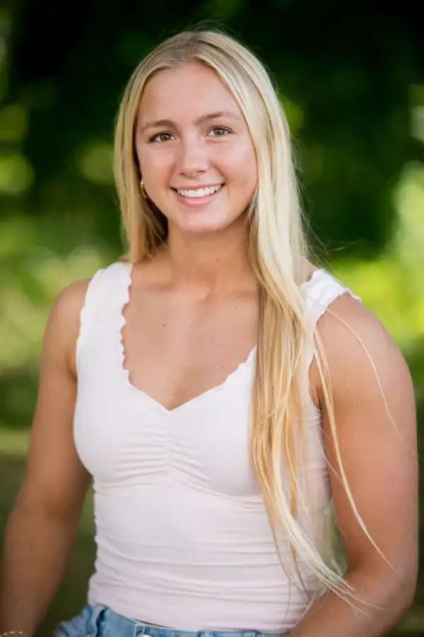 Gabby Jones, Swimming & Diving, Loyola University Maryland