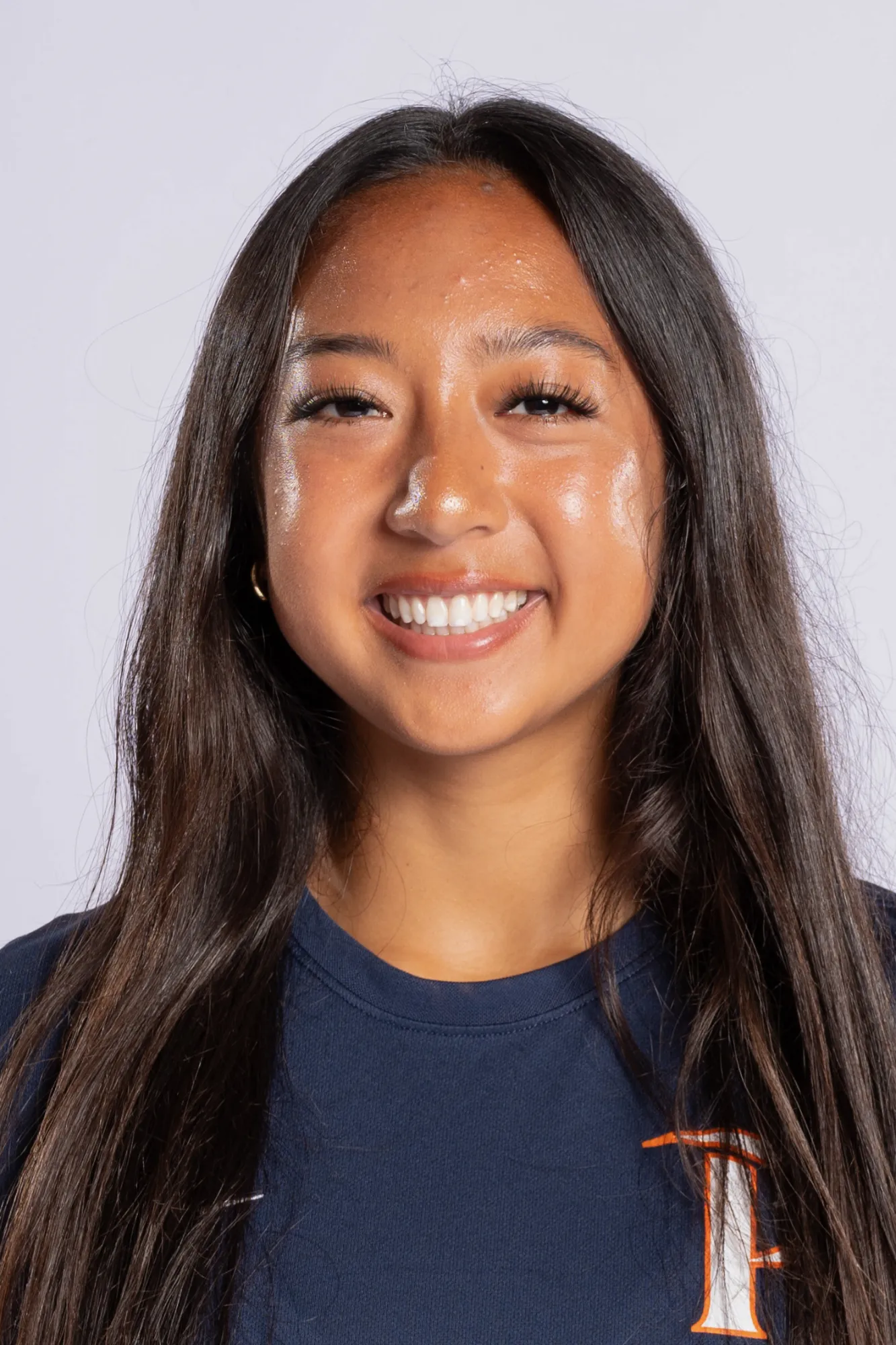 Ariana Salvador, Soccer, undefined