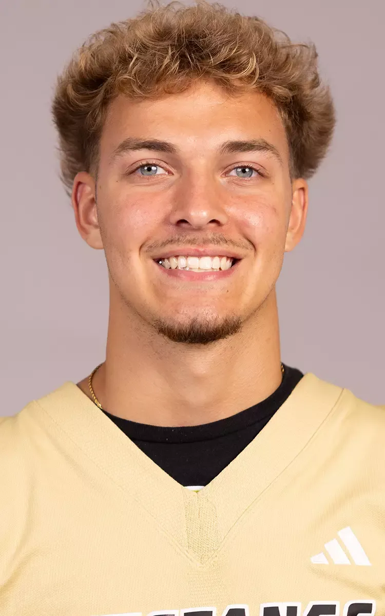 Carson Ohnstad, Football, undefined