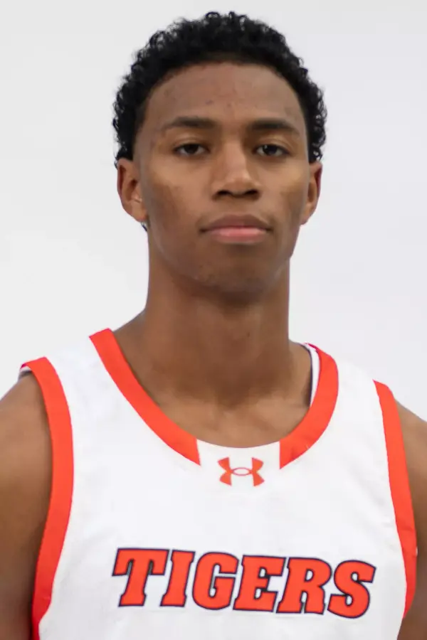 Justin Hunter, Basketball, Rochester Institute of Technology