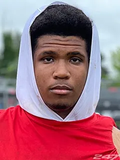 Julian Lee, Football, undefined