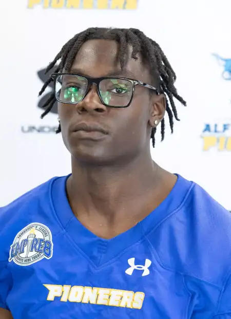 Israel Olaifa, Football, Alfred State College