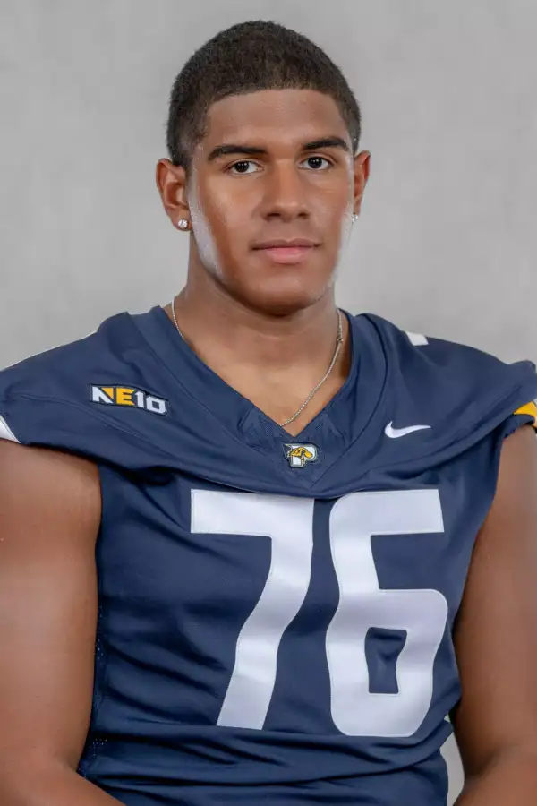 Lucas Vargas, Football, Pace University