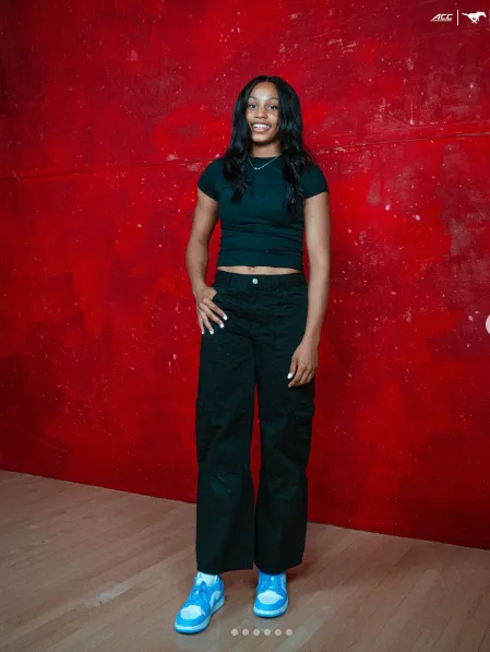 Natalia Newsome, Volleyball, undefined