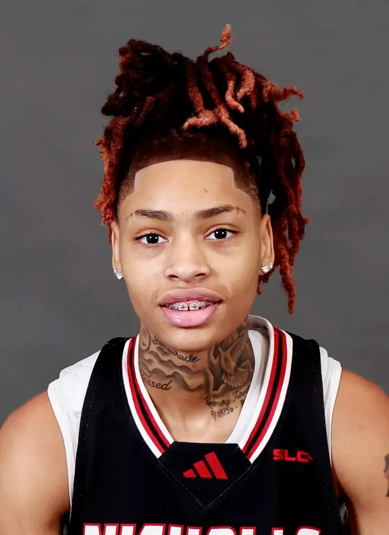 Chantelle Hoof, Basketball, undefined
