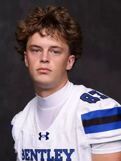 Viktor Monoki, Football, Bentley University