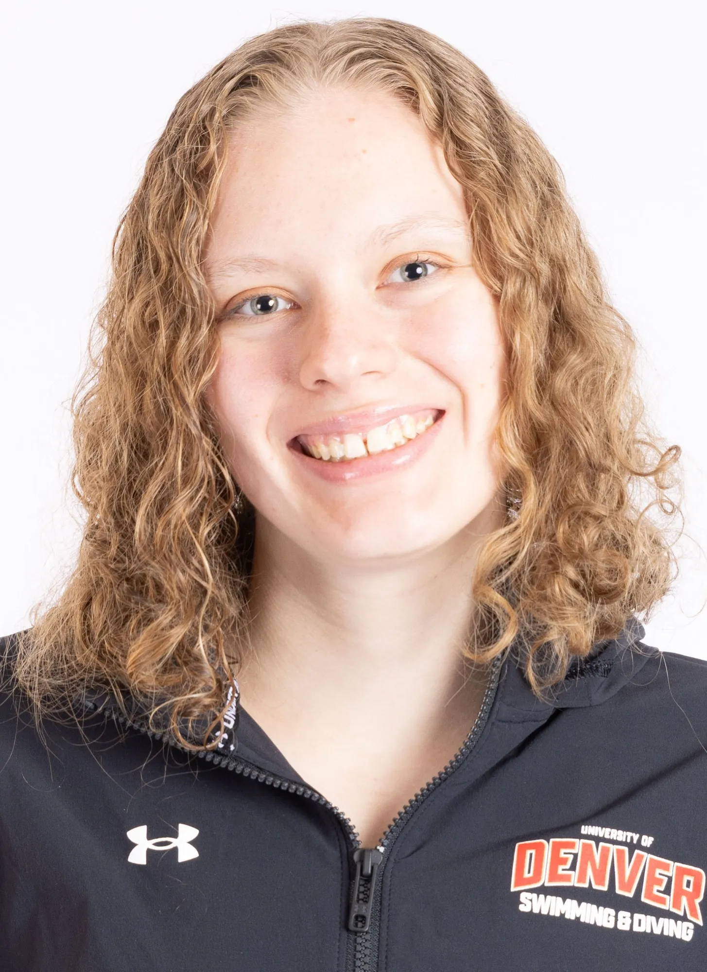 Samantha Synsvoll, Swimming & Diving, University of Denver