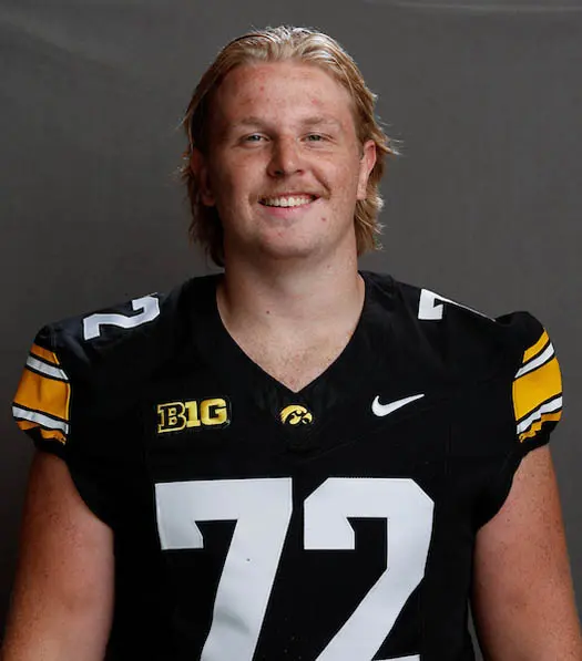 Owen Linder, Football, University of Iowa