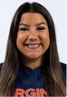 Bella Cabral, Softball, undefined