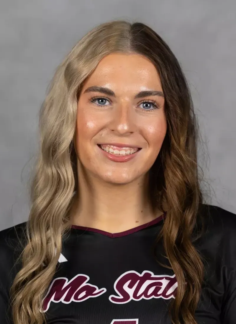Halle Kerkman, Volleyball, undefined