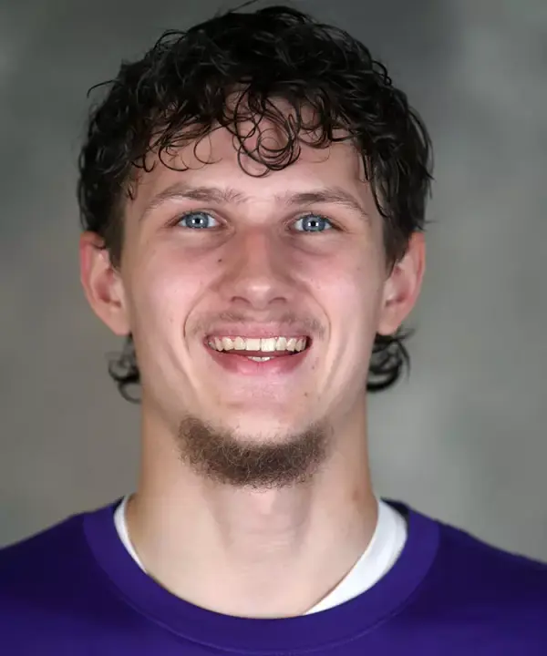 Kris Jakstas, Basketball, Linfield University
