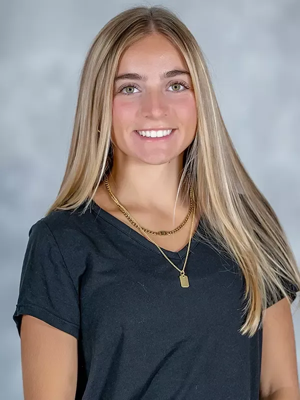 Julia Oliveira, Soccer, Marist University