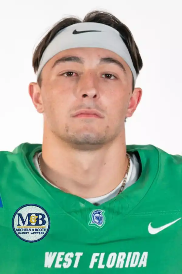 Avery Giddens, Football, University of West Florida