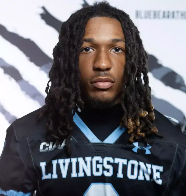 Xzaivion Betts, Football, Livingstone College