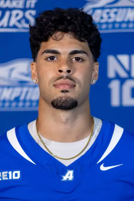 Mathyas Nieves, Football, Assumption University