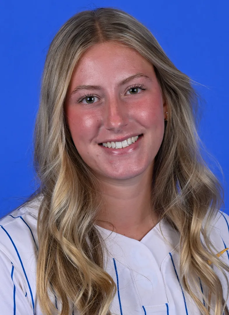 Amelia Long, Softball, undefined