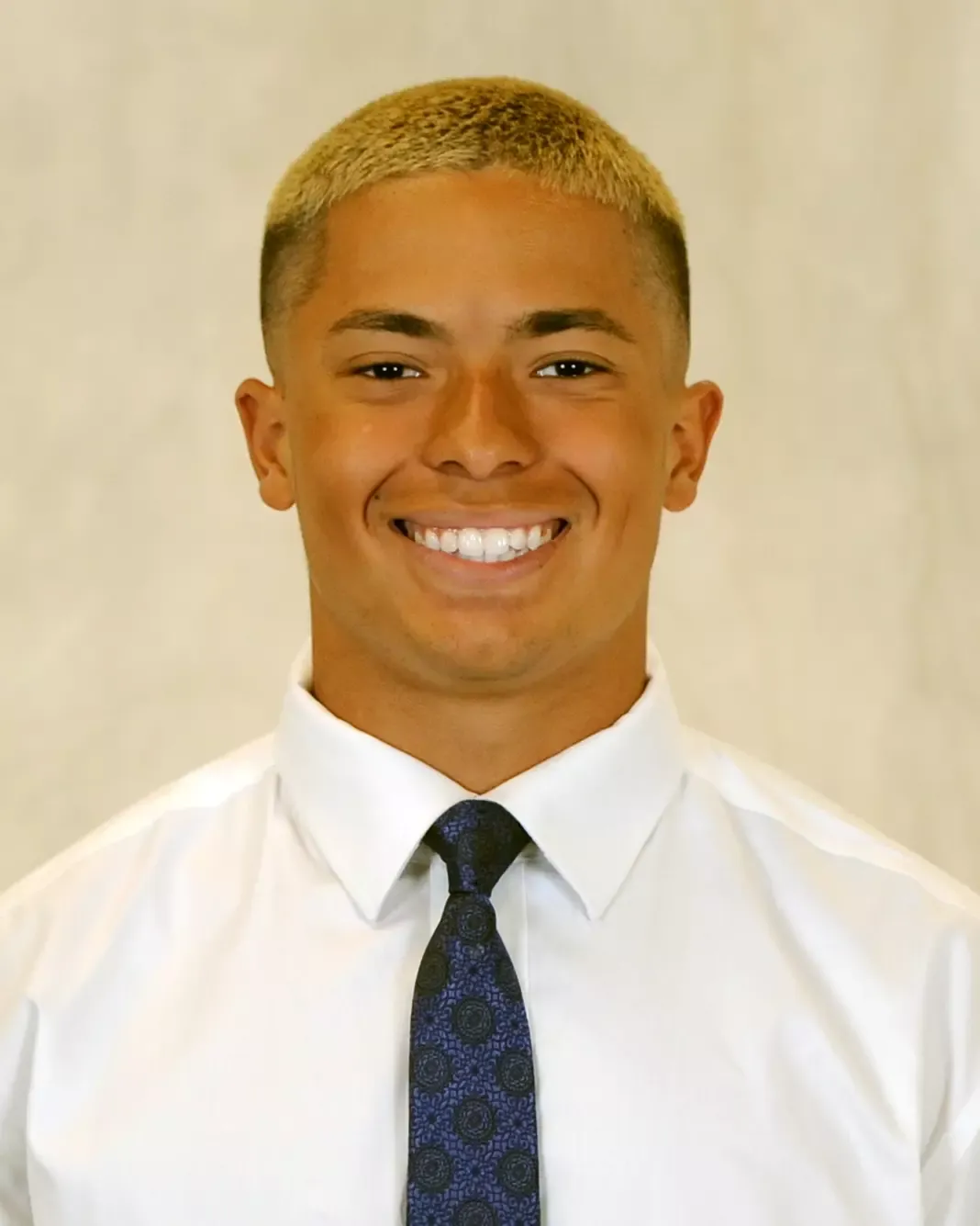 Brayden McKinley, Football, Carleton College