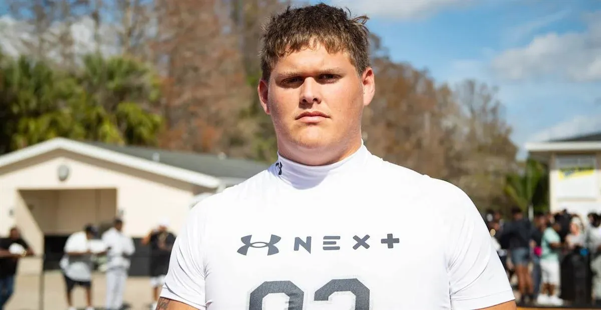 Connor Howes, Football, undefined