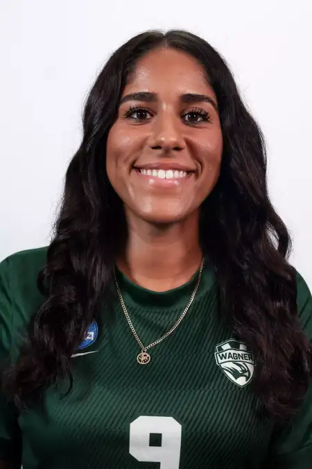 Alana Arjona, Soccer, Wagner College