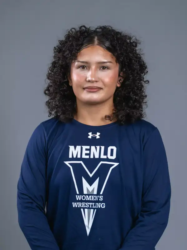 Noemi Revuelta, Wrestling, Menlo College