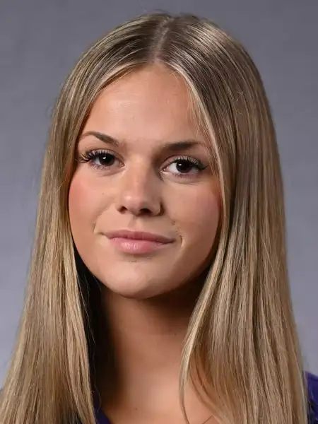 Sarah Rowe, Hockey, College of the Holy Cross