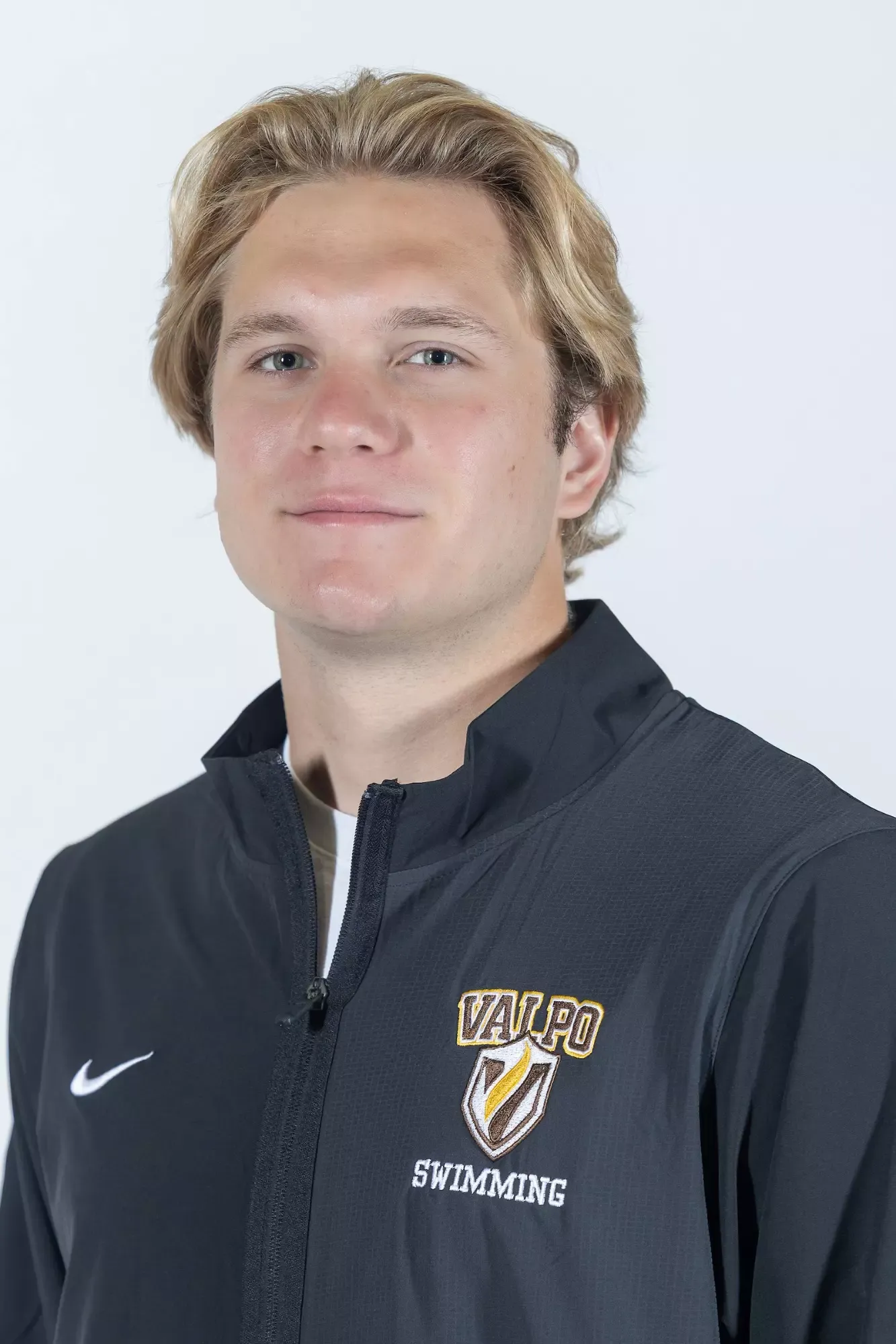 Asa Sadowsky, Swimming & Diving, Valparaiso University