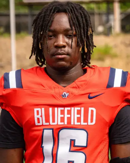 Kendall Taylor, Football, undefined