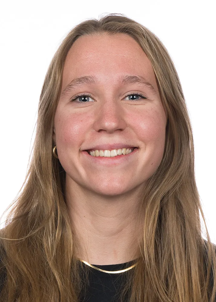 Sydney Lowell, Water Polo, undefined