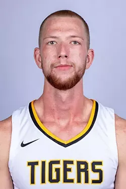 Blake Danitschek, Basketball, undefined