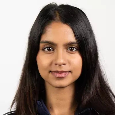 Anya Mehrotra, Fencing, Yale University