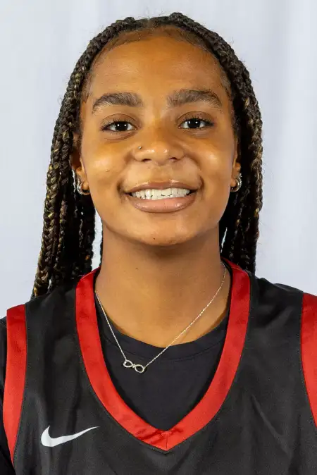 Taylor Starks, Basketball, Hamline University