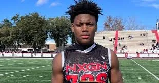 O'Lontae Dean, Football, undefined