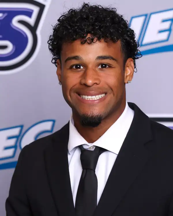 Spencer Davila, Football, Stonehill College